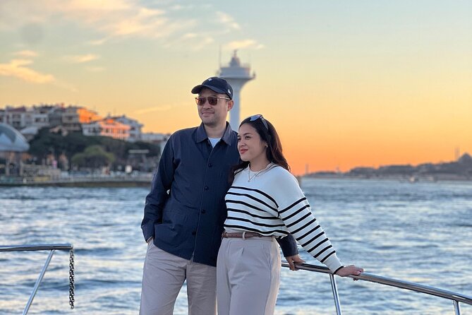 Istanbul Bosphorus Sunset Cruise on the Luxury Yacht - Dolmabahçe Palace and Çırağan Palace