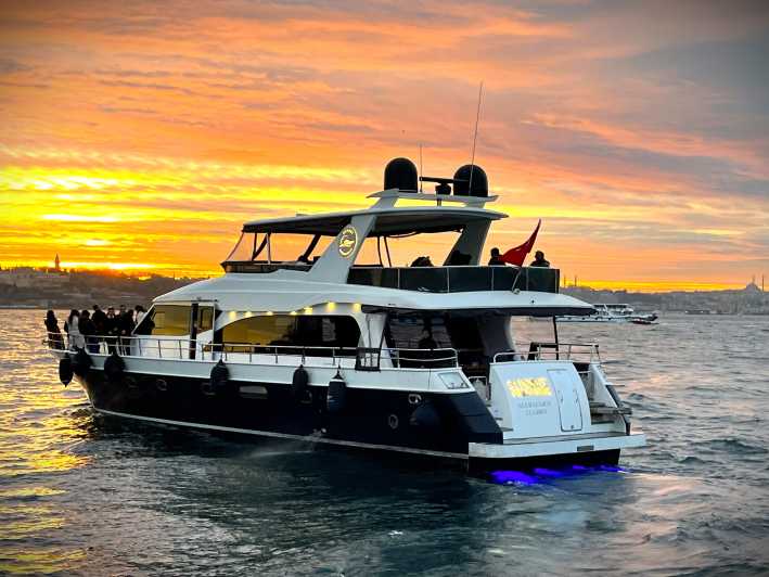 Istanbul: Bosphorus Sunset Yacht Cruise with Live Guide - What the 25-meter yacht is like