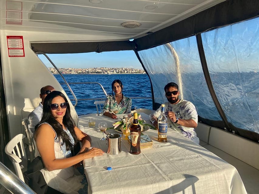 Istanbul: Bosphorus Yacht Cruise at Sunset with Snacks - Choosing the best departure time