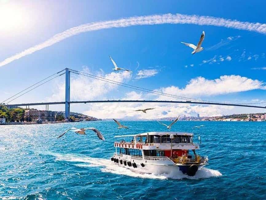Istanbul: Bosphorus Yacht Cruise with Golden Horn View - Crossing Toward Üsküdar and Maiden’s Tower