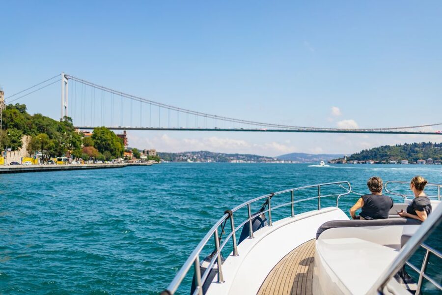 Istanbul: Bosphorus Yacht Cruise with Stopover on Asian Side - The Bosphorus Cruise at a Glance