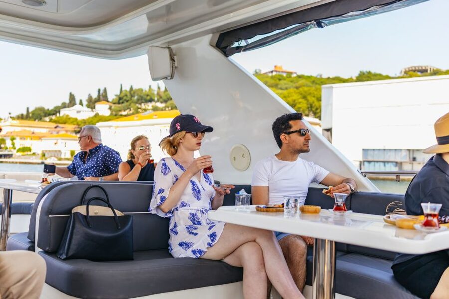 Istanbul: Bosphorus Yacht Cruise with Stopover on Asian Side - Who Will Enjoy This Cruise Most