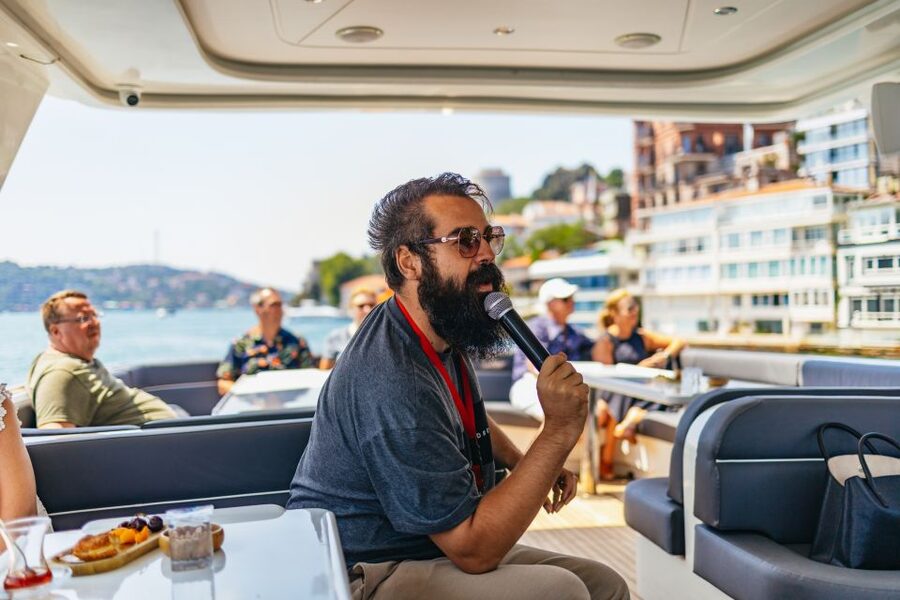 Istanbul: Bosphorus Yacht Cruise with Stopover on Asian Side - Under the Bridges and Along Bebek