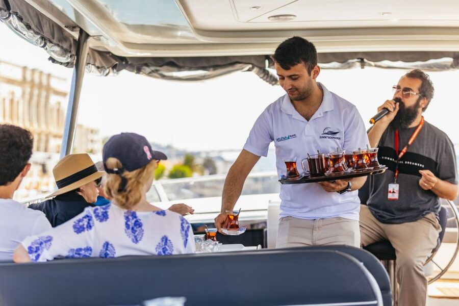 Istanbul: Bosphorus Yacht Cruise with Stopover on Asian Side - Food, Service, and Comfort on Board