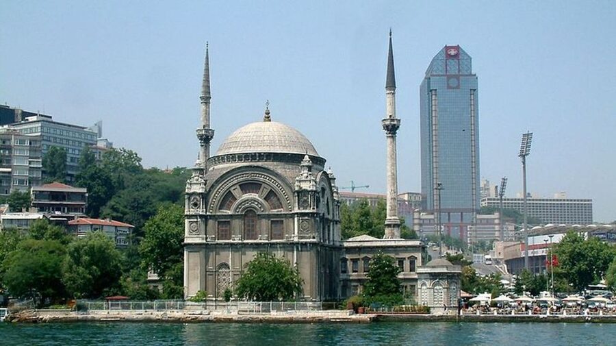 Istanbul: Dolmabahce Palace Tour and Bosphorus Yacht Cruise - Who will enjoy this tour most?