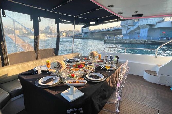 Istanbul: Luxury Private Yacht Cruise on the Bosphorus - The one-hour route through central Istanbul