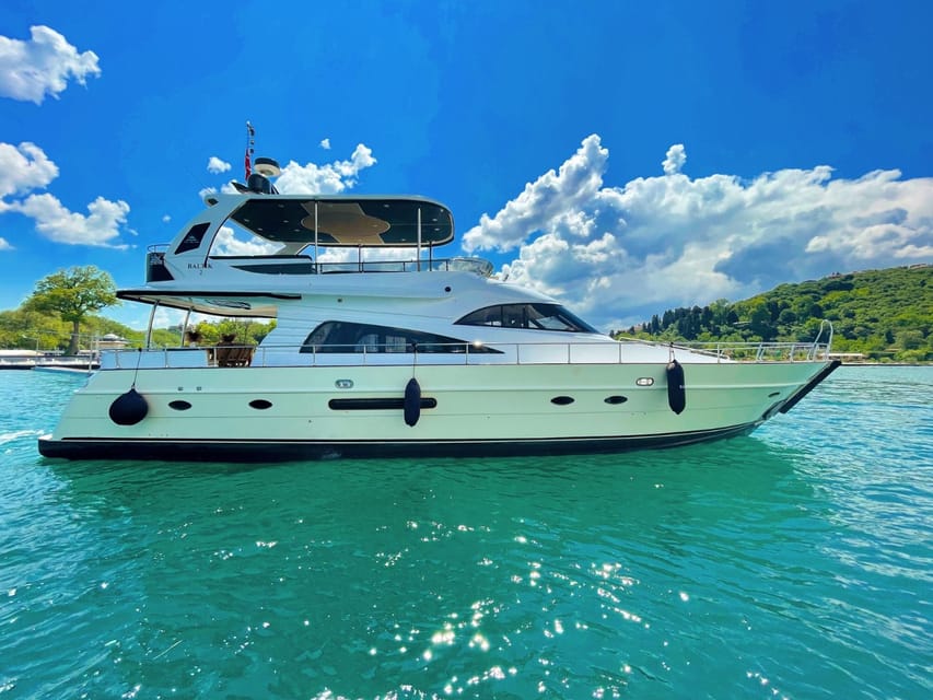 Istanbul: Private Bosphorus Strait Sightseeing Yacht Cruise - Weather, comfort, and what to bring