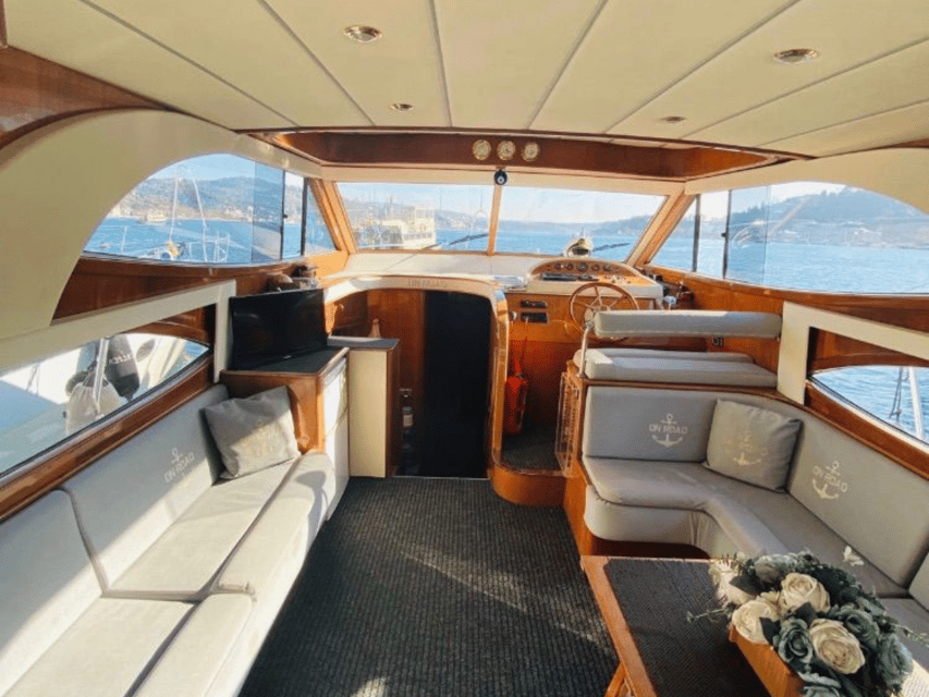 Istanbul: Private Bosphorus Tour On Luxury Yacht - Bebek and Rumeli Fortress