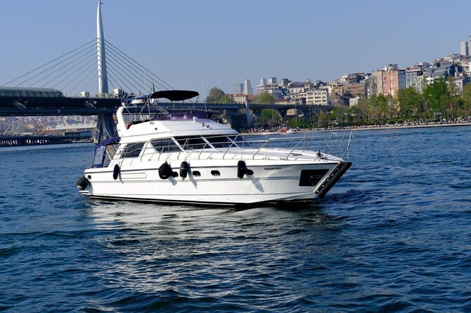 Istanbul Private Luxury Yacht on Bosphorus - Key points at a glance