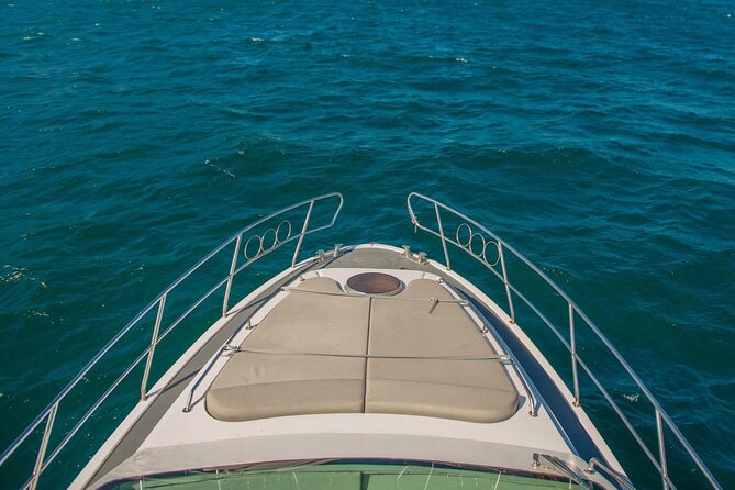 Istanbul Private Luxury Yacht on Bosphorus 14 mt 46feet - Maiden’s Tower and the return toward the old city