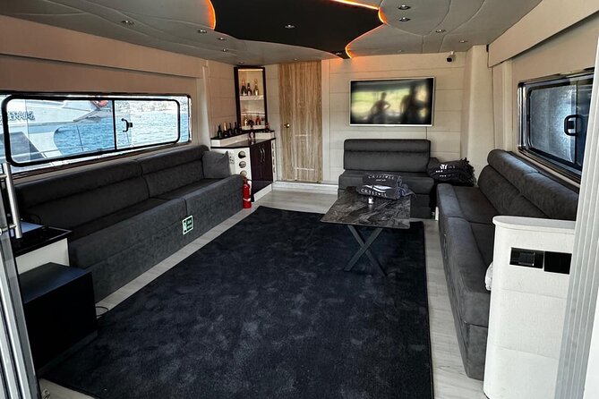 Istanbul Private Luxury Yacht on Bosphorus 25 Meter 82 Feet - Kuzguncuk, Maiden’s Tower, and Sarayburnu