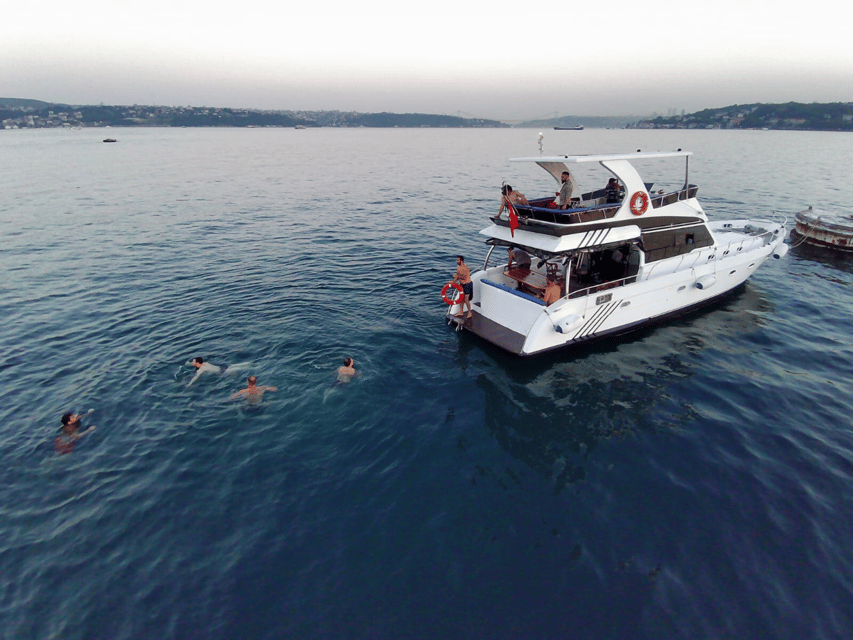 Istanbul: Private Yacht Organization on Bosphorus (14 Meter) - What the $325 private yacht price really gives you