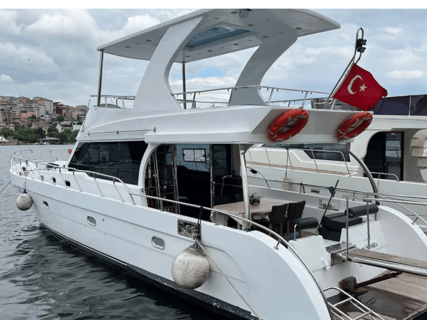 Istanbul: Private Yacht Organization on Bosphorus (14 Meter) - Guide, language, and what to confirm