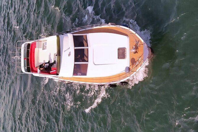 Istanbul Private Yacht Tour - 2 Hours - Maiden’s Tower and the Asian shore