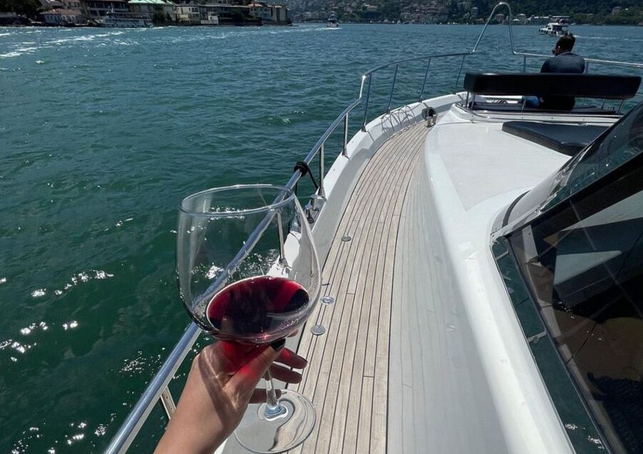 Istanbul: Small-Group Luxury Yacht Sunset Cruise w/ Snacks - Bebek and the Asian shore