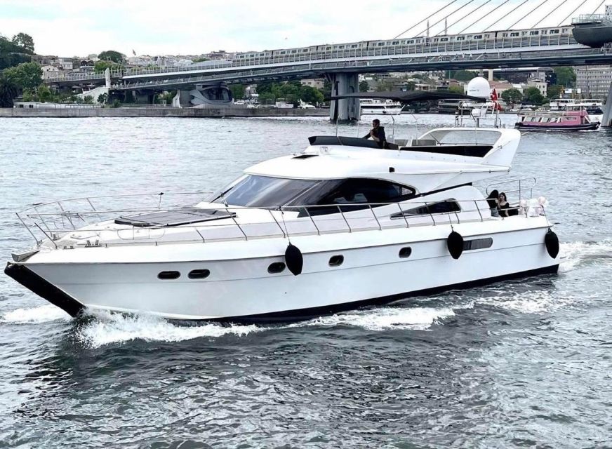 Istanbul: Small-Group Luxury Yacht Sunset Cruise w/ Snacks - Snacks, drinks, and the level of service