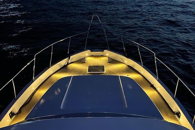 Istanbul: Small-Group Yacht Cruise with Snacks, Sunset or Daytime - Sunset, seating, and the audio guide