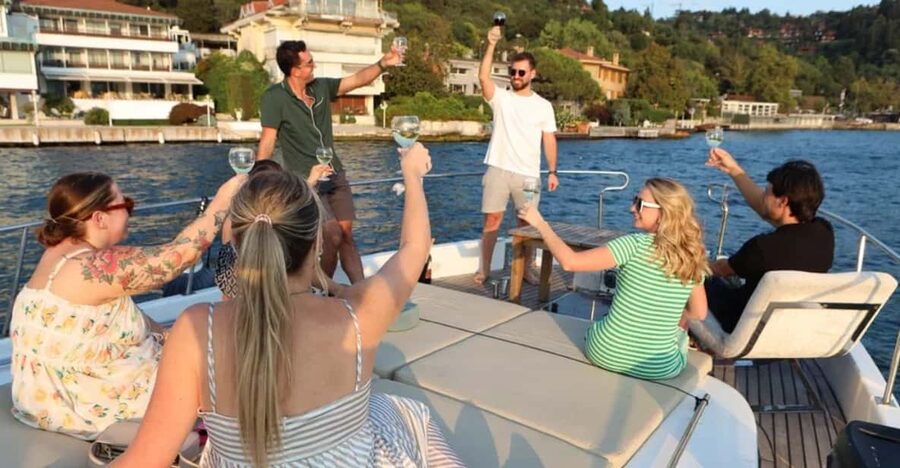 Istanbul: Small Group Yacht Tour with Unlimited Wine - Hagia Sophia from the water