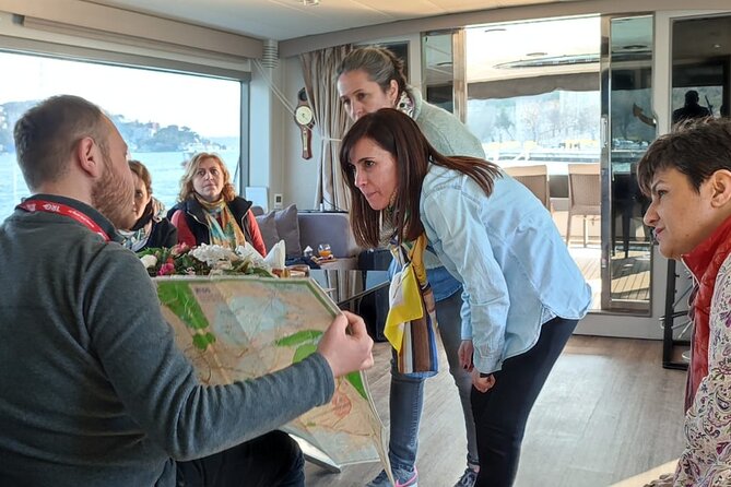 Istanbul Sunset Cruise on Luxury Yacht - Guided Group Cruise - Kabataş to Dolmabahçe: an easy start beside the palace