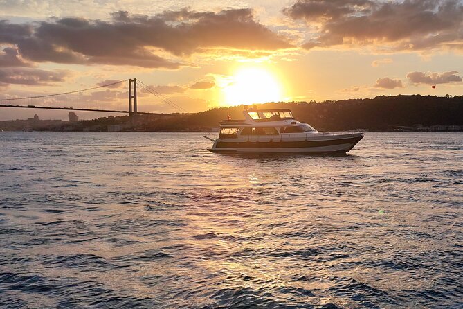 Istanbul Sunset Cruise With Luxury Yacht On Bosphorus - Maiden’s Tower and the return toward the city