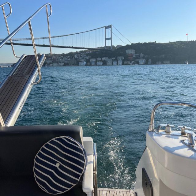 Istanbul: Sunset or Day Small-Group Yacht Cruise with Snacks - Snacks, fruit, tea, and the onboard service