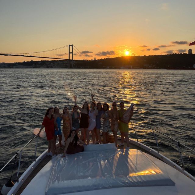 Istanbul: Sunset or Day Small-Group Yacht Cruise with Snacks - Daytime or sunset: choosing the right sailing