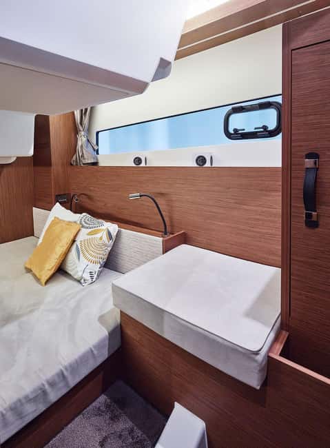 Jeanneau NC33 - Luxury Yacht Charter to Blue Lagoon - Swimming and snorkelling at the Blue Lagoon