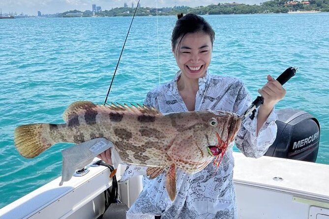Join-in Yacht Fishing at the Southern Islands of Singapore - Leaving from ONE15 Marina at 9:00 am