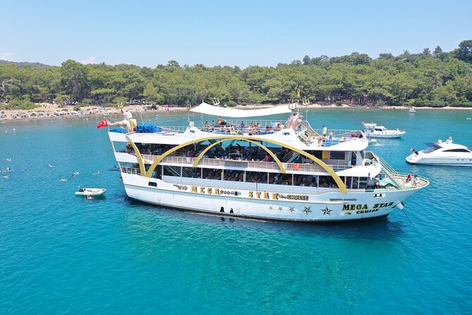 Kemer: Luxury Yacht Tour near Olympus and Phaselis Bay with Lunch - What kind of boat day is this?
