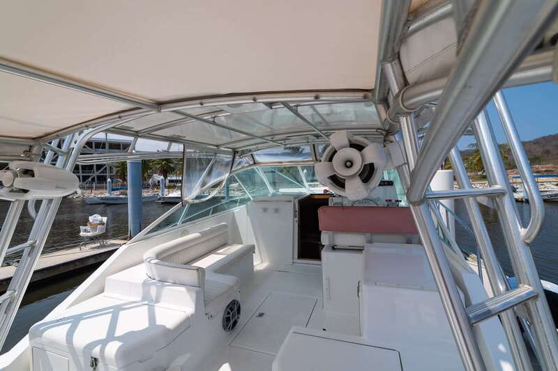La Crucecita: Private Yacht Cruise in Huatulco with Drinks - Service, timing, and the occasional rough edge