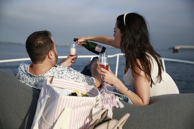LA: Yacht Private Trip -1 hour (1 ticket covers 1-6 ppl - Captain Ryan and the tone on board