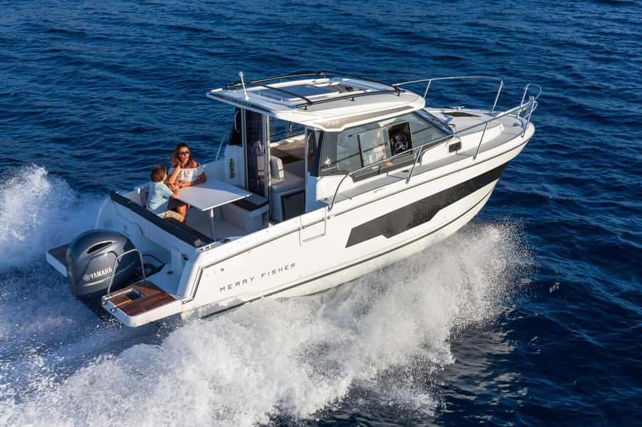 Labuan Bajo: Private Yacht Komodo Islands & Manta Snorkel - Manta Point depends on nature, not promises