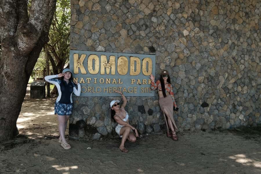 Labuan Bajo: Private Yacht Komodo Islands & Manta Snorkel - What the $924 private price really buys