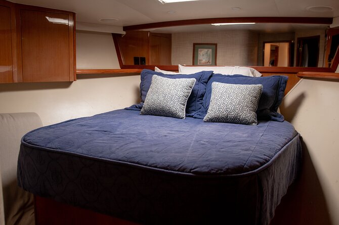 Les Is More 68ft Viking Fishing Yacht Rental - Breakfast on the way out, then a seafood-focused lunch