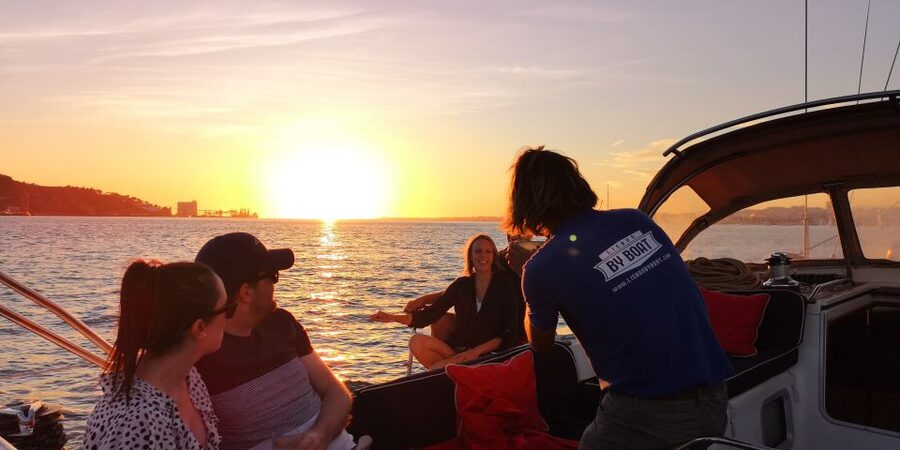 Lisbon: 2-Hour Sunset Sailing Tour on Luxury Sailing Yacht - Why Lisbon looks best from the Tagus