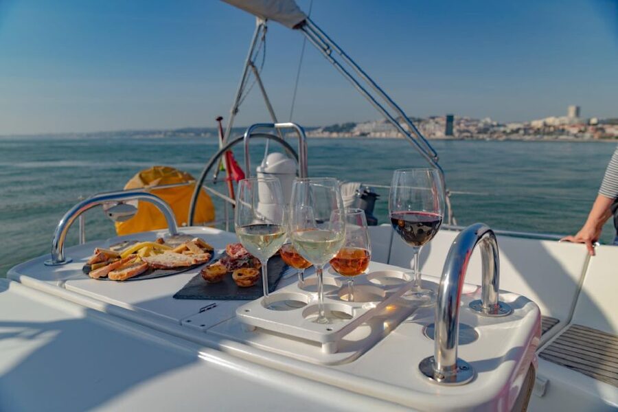 Lisbon: Private Tagus River Yacht Tour - Commerce Square and Lisbon’s open waterfront