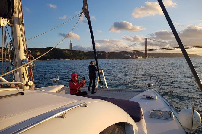 Lisbon: Sunset Cruise With Drinks on Spacious Yacht - From Alfama to Praça do Comércio