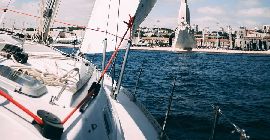 Lisbon: Yacht Sailing Tour With Portuguese Wine and History - Key points to know before you sail