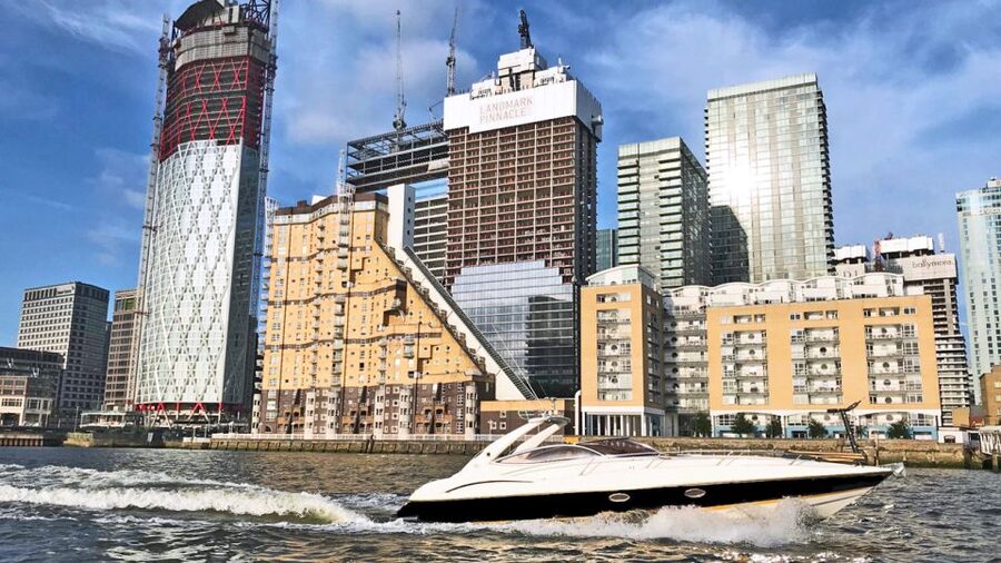 London: 2 hour private luxury yacht hire on the River Thames - Cleopatra’s Needle and Somerset House