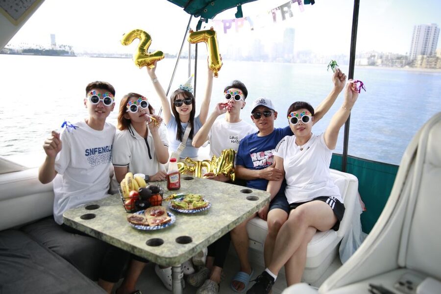 Long Beach: 2-Hour Private Group Yacht Cruise - Queensway Bridge, Parkers’ Lighthouse, and Shoreline Village