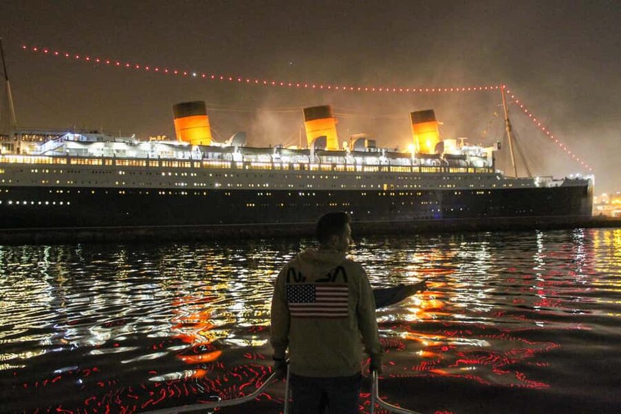 Long Beach: Private Night Yacht Cruise With City Lights - Setting out from Rainbow Harbor beside the aquarium
