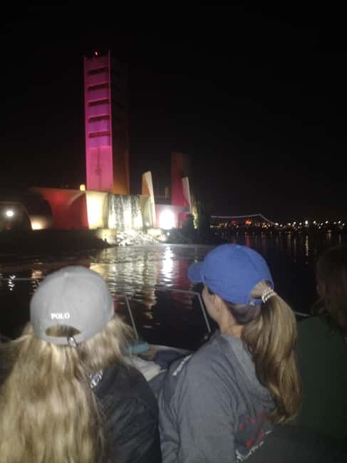 Long Beach: Private Night Yacht Cruise With City Lights - Parkers’ Lighthouse and the return to Rainbow Harbor