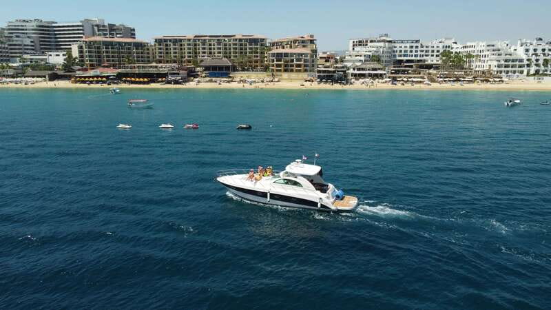 LOS CABOS: PRIVATE BAY AND ARCH TOUR. LUXURY YACHT - Santa Maria Bay: The Main Water Stop