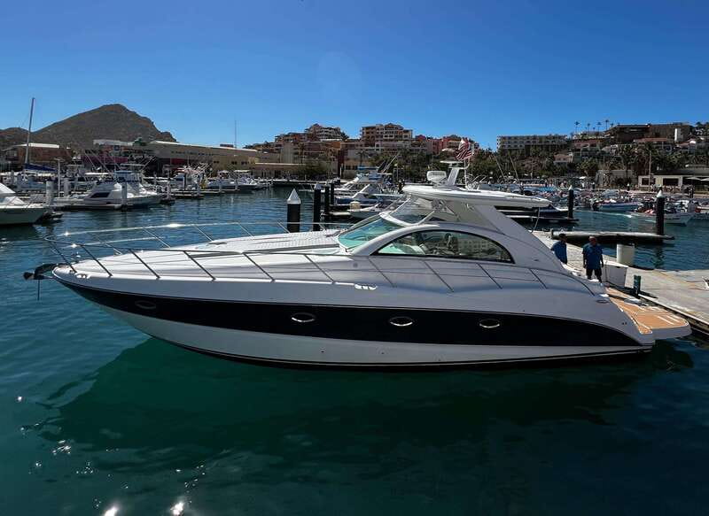 LOS CABOS: PRIVATE BAY AND ARCH TOUR. LUXURY YACHT - Leaving Cabo San Lucas Marina