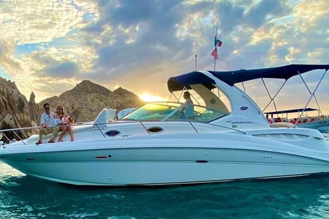 Los Cabos Private Yacht Whale Watching & Drinks - Up to 18 Guests - The Arch, Lovers Beach, and Cabo’s rocky coast