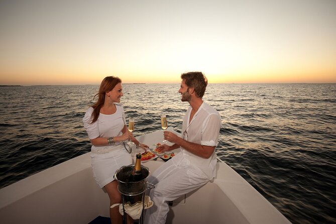 Los Cabos Yacht Adventure - Arch, Snorkel, Lunch, Drinks 1-18ppl - Starting at C Dock in Cabo San Lucas