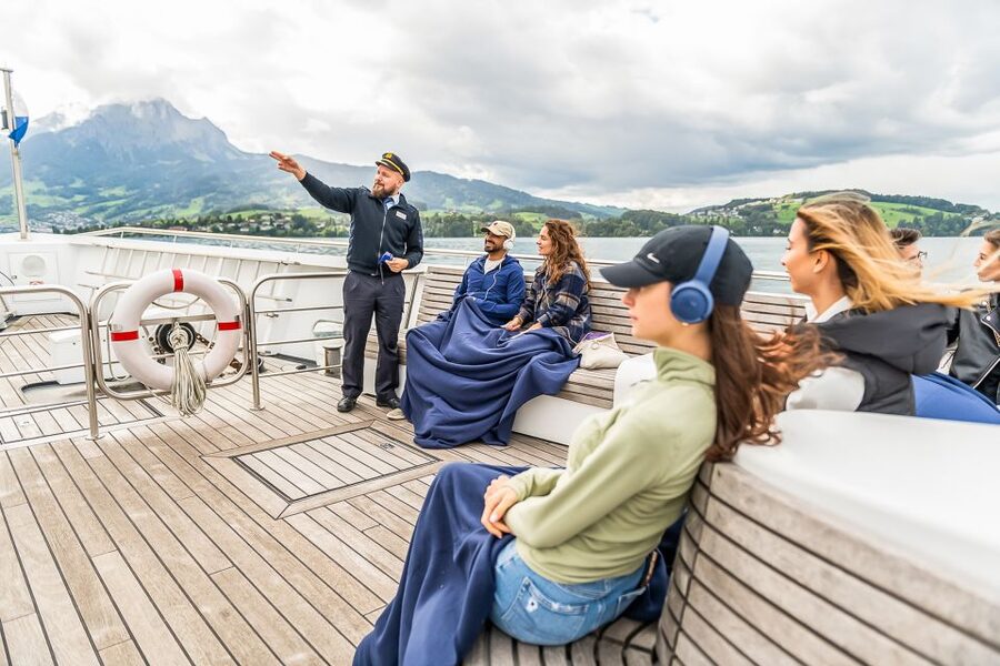 Lucerne: 1-Hour Cruise on Panoramic Yacht - Snacks, Drinks, and Practical Comfort