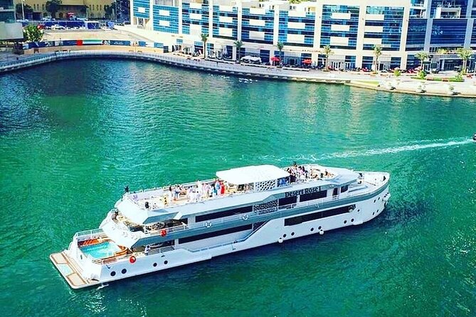 Luxury 7 Star Mega Yacht Dinner Cruise With international Buffet - What this Dubai Marina cruise is really like