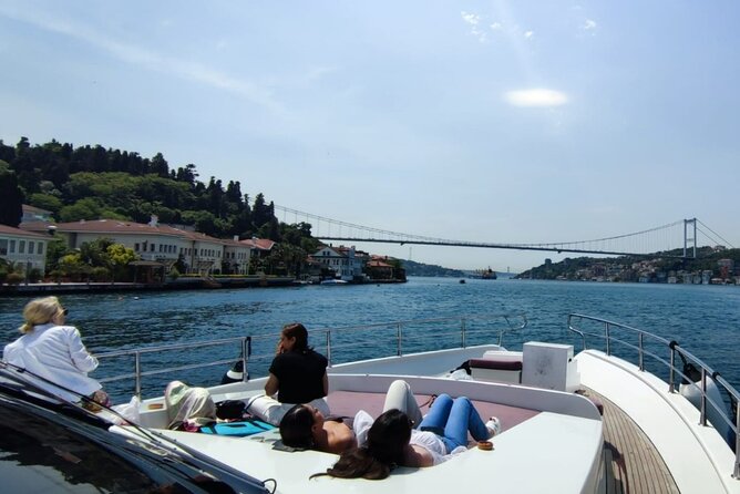 Luxury Bosphorus Yacht Cruise – Stopover in Asian Side - What You See Along the European Shore