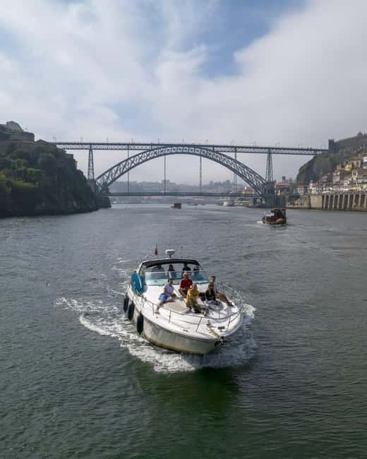 Luxury Douro Yacht Tour: Scenic Views & Complimentary Drinks - The yacht, the crew, and the private mood